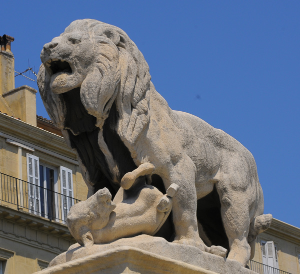 Lion terrassant un mouflon. Antoine Barye