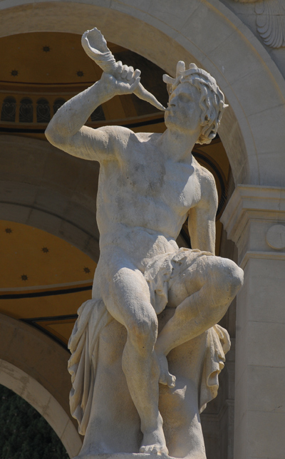 Triton soufflant dans une conque. Louis Eugène Lequesne.