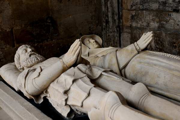 Gisants de Beauvau et Baudoche, son épouse. Ligier Richier.