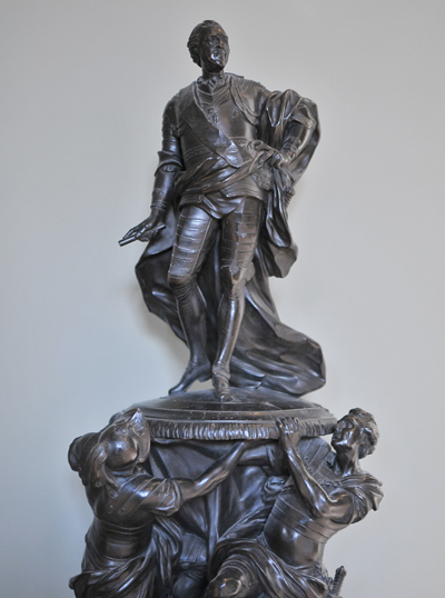 Monument à Louis XV. Jean Baptiste Lemoyne.