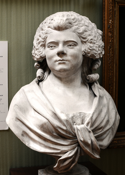 Gabrielle Charpentier. Claude André Deseine.