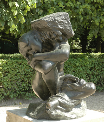 Cariatide tenant sa pierre. Auguste Rodin.